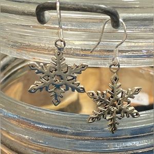 NEW Sterling Silver Snowflake Earrings